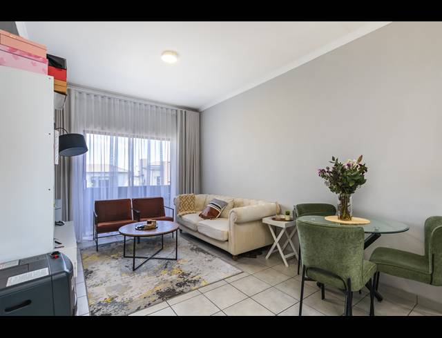 2 BEDROOM APARTMENT TO LET IN PARKLANDS NORTH